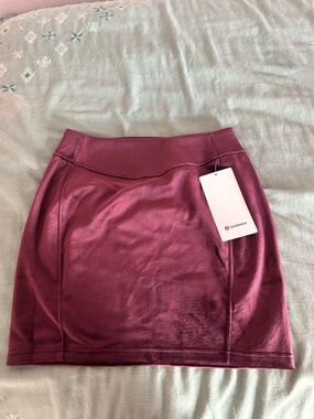 lululemon athletica Satin-Effect Mini Skirt in Berry